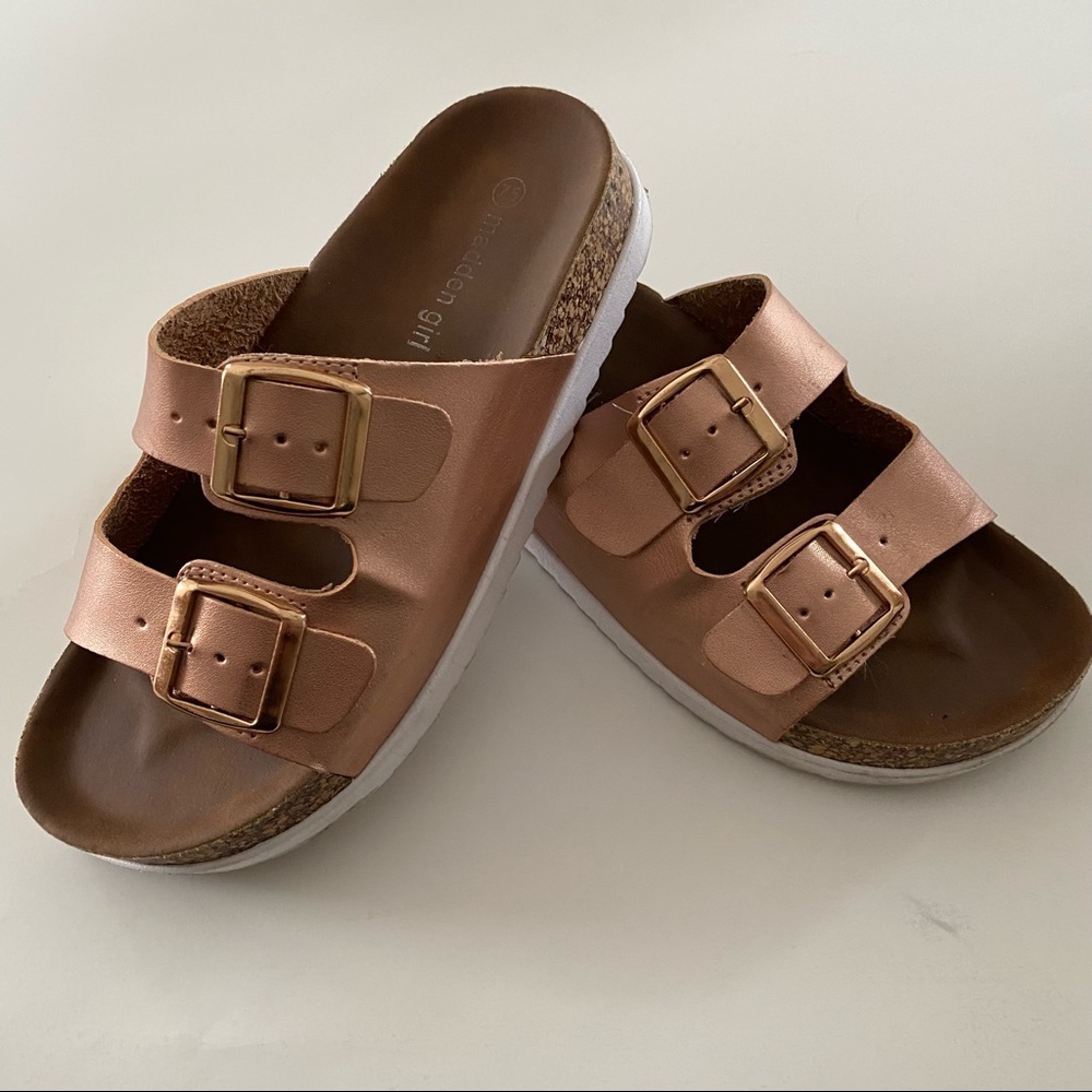 Madden Girl Sliders Size 7 1/2